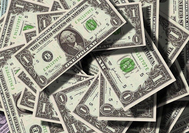 dolar-opet-nablizku-ke-stezejni-mete
