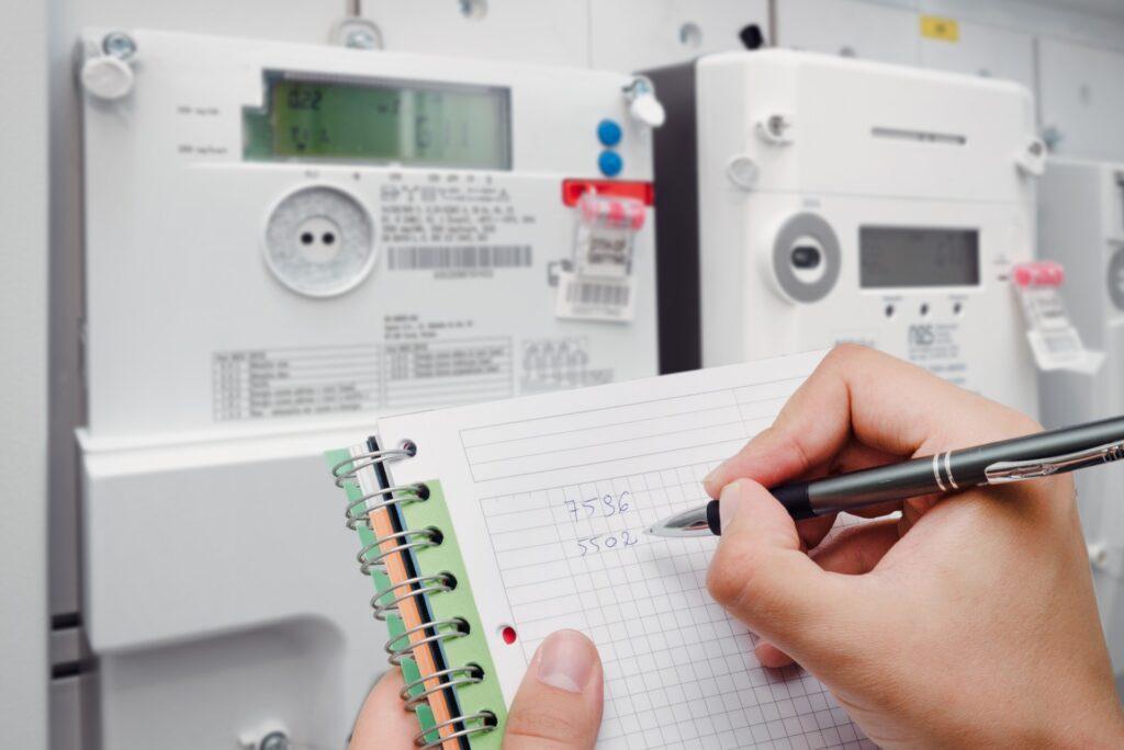 Po přestěhování je nutné provést odečet elektroměru v novém bydlišti a předat jej dodavateli energie.