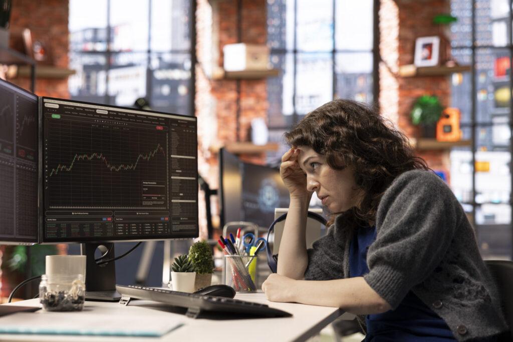 Elliottovy vlny se dají aplikovat i na měny, komodity, indexy či dokonce kryptoměny.